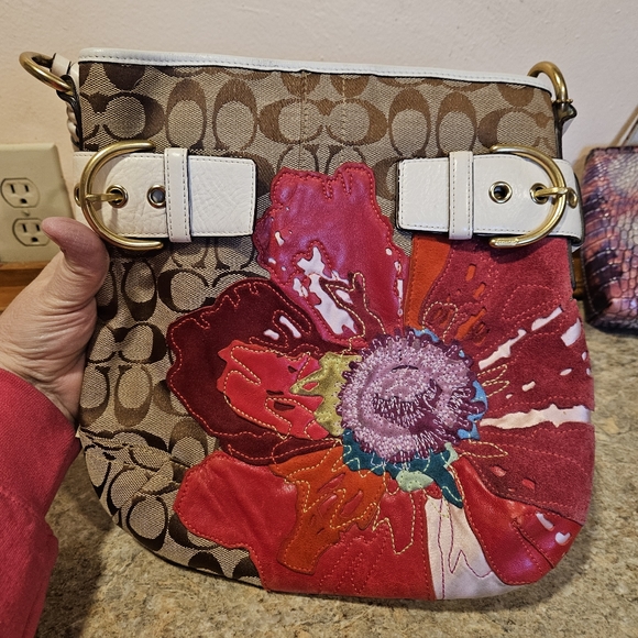 Coach Handbags - Coach Rare Vintage Signature Poppy Hobo Shoulder Bag